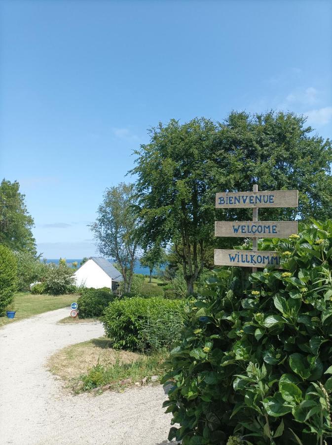 Aire De Camping Car, Caravane, Tente Emplacement Nu Avec Electricite Petit Camping Hotell Plestin-les-Grèves Exteriör bild